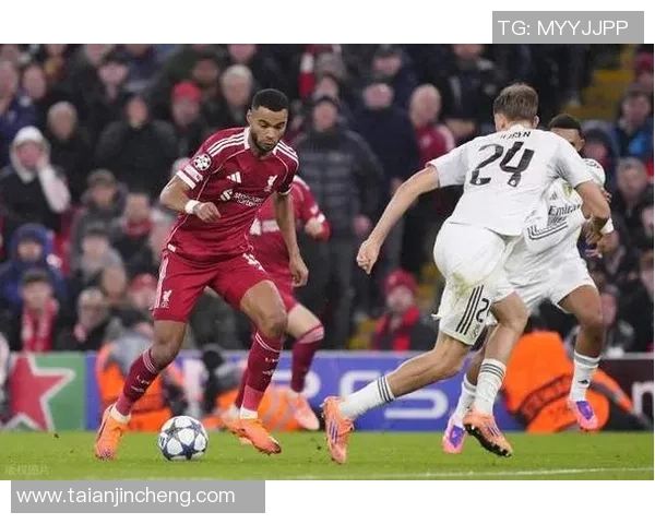 曼联预备“快速”争夺状况正佳的英超边锋，以防利物浦争先恐后