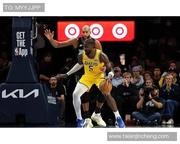 激活湖人的要害，来自内线艾顿？